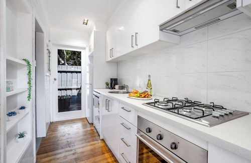 Ocean Grove Apartment | Orton Blue | 400m Walk to Beach | Pet Friendly