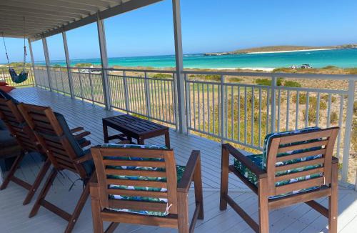Lancelin House | Ospreys View - Relaxed Coastal Vibe