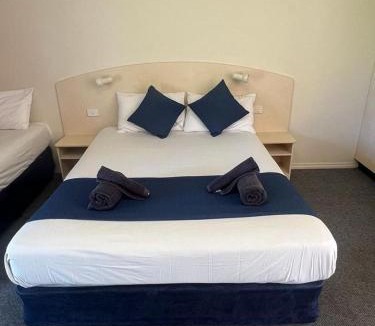 Hay South Hotel | Outback Quarters Motel Hay and Restaurant