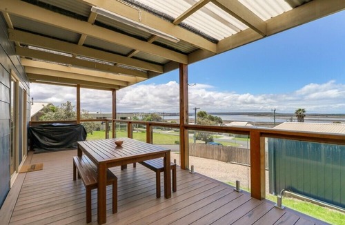 Lake Tyers Beach House | Outlook Views - Lake Tyers Beach