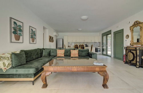 Plomari House | Ouzo Stone House2 with Private Pool and Parking