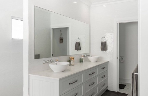 Oxley Island House | Oxley Palms, TOP NOTCH