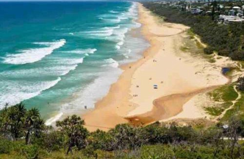 Sunshine Beach Apartment | (PA3) Holiday in S'shine Beach,private courtyard