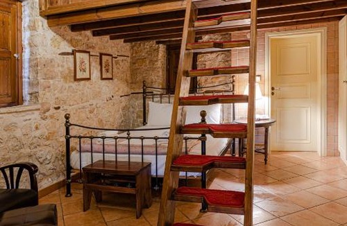 Delvinaki Hotel | Paeonia Suites