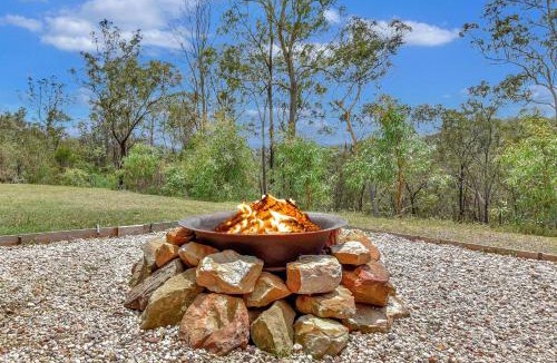 Cessnock City Council House | Paikium Off the grid in Laguna Haven A 100Acre Oasis of Sustainable Ser