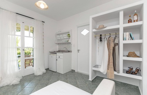 Naxos House | Palatiana Agriturismo Philoxenia Cottages Retreat
