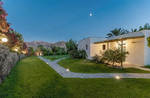 Naxos Apartment | Palatiana Agriturismo-Philoxenia Cottages Retreat