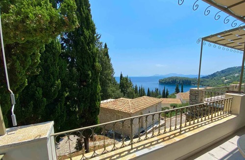 Petaleia Cottage | Paleopetres K-Nine - Premium Suite - Sea Views - Beach - Pool - Kalami
