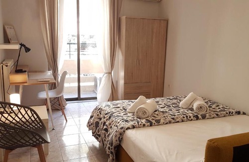 Mousio Apartment | Palette Apartment Chocolate - Athens Center, 6 BD, 3 BATH