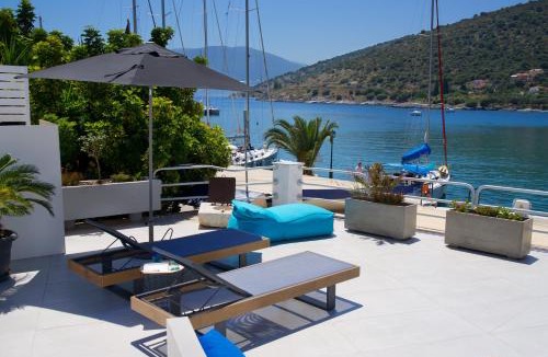 Agia Efimia Villa | Palm Mansion