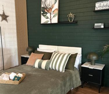 Darlington Apartment | Palm view studio