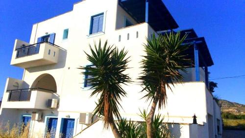 Kastraki Apartment | Palmos Self-Catering Apartment with sea view