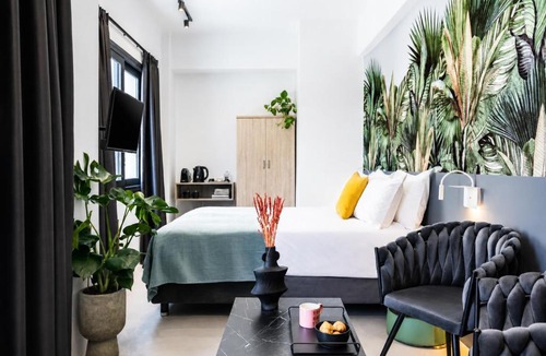 Mousio Hotel | PAME Wild