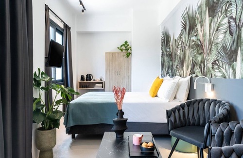 Mousio Hotel | PAME Wild