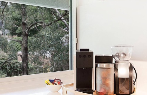 Darling Point Apartment | Panama (ISYD) - 1 Bedroom Apartment near Train Station Shops