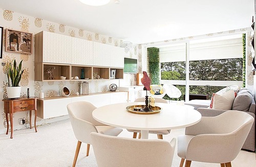 Darling Point Apartment | Panama (ISYD) - 1 Bedroom Apartment near Train Station Shops