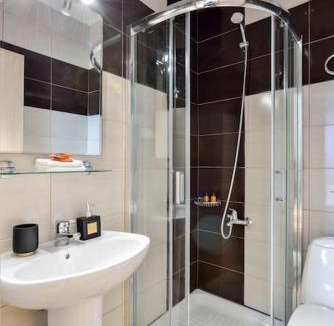 Maleme Apartment | PanDora maisonette with beautiful gardens and pool