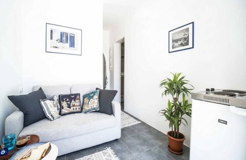 Panormos Apartment | Panormos Stay for Seven Guests