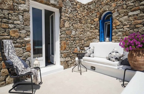 Panormos Apartment | Panormos Stay for Seven Guests