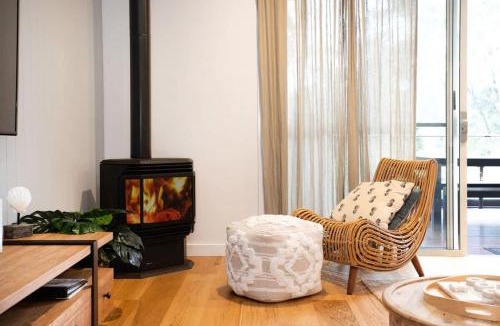 Mollymook Beach Apartment | Pansanas Golf Getaway - Luxury 5BR apartment