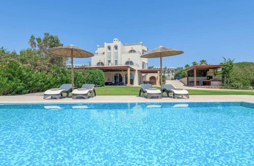 Kiotari Villa | Paradise Beach I - Three Bedroom Villa, Sleeps 6