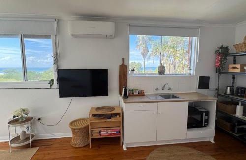 Kiama Downs Apartment | Paradise on Jones Beach Kiama - Beachfront unit with direct beach access & views