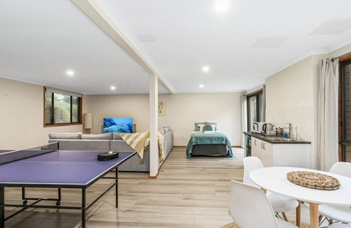 Long Beach House | Paradise Point in Long Beach
