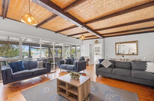 Jamieson House | Paradise Retreat Lakehouse - Jamieson - Sleeps 10