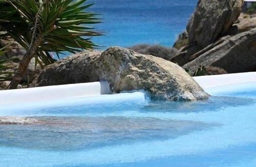 Paradise Villa | PARAGA SEA VIEW VILLA 2 WALKING DISTANCE to BEACH by Calypso Sunset Villas