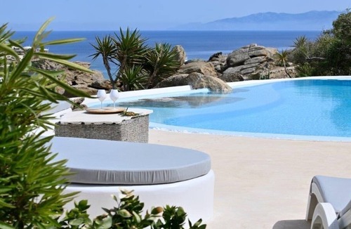 Paradise Villa | PARAGA SEA VIEW VILLA 2 WALKING DISTANCE to BEACH by Calypso Sunset Villas
