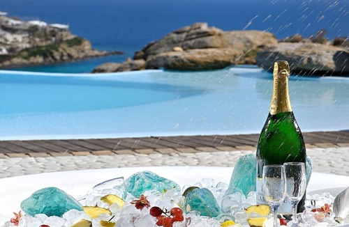 Platis Gialos House | "Paraga Villa 1" mit Whirlpool by Interhome