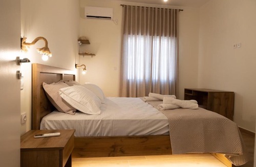 Palaia Fokaia Apartment | Paramythia Seaside Residence