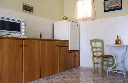 Adamas Apartment | Parasporos Village