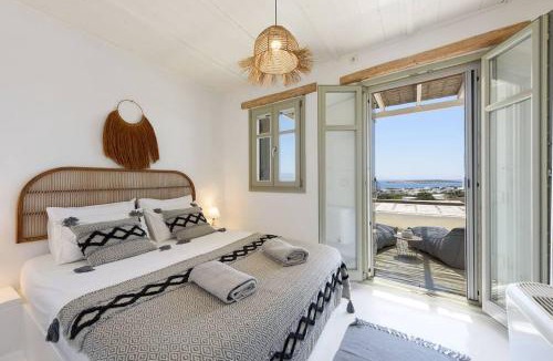 Santa Maria House | Parian Philoxenia Villa, Mikri Santa Maria beach
