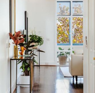 St Kilda Apartment | Paris End of St Kilda Apartment