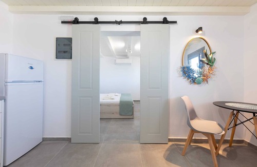 Chrissi Akti Apartment | Paros Beach Studio Casa Costa Oro, 300m from Golden Beach (1BR 1BA)