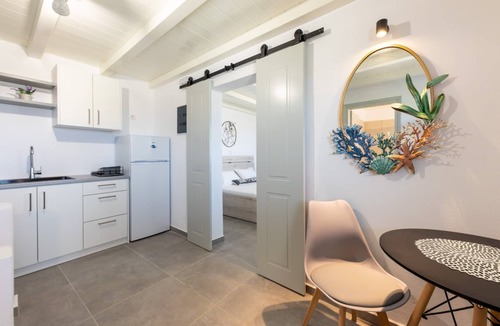 Chrissi Akti Apartment | Paros Golden Beach flats Casa Costa Azor - 33m from beach, sleeps 6 (3BDR 2BA)