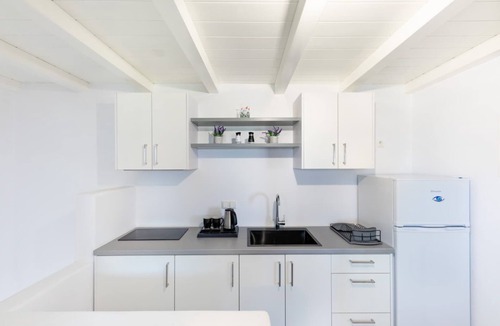 Chrissi Akti Apartment | Paros Golden Beach flats Casa Costa Azor - 33m from beach, sleeps 6 (3BDR 2BA)