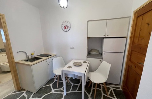 Chrissi Akti Apartment | Paros Golden Beach flats Casa Costa Azor - 33m from beach, sleeps 6 (3BDR 2BA)