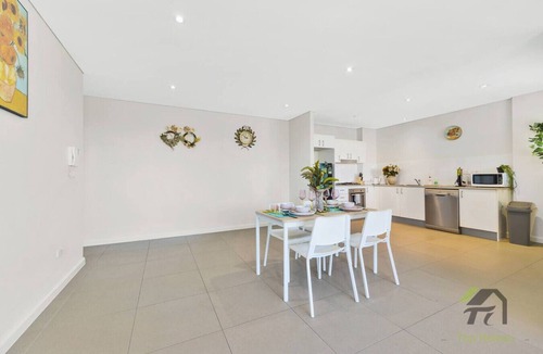 Parramatta Apartment | Parramatta 5-person apartment
