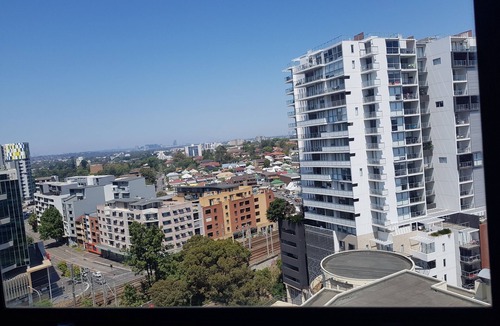 Parramatta Apartment | Parramatta Hotel in Mantra Building