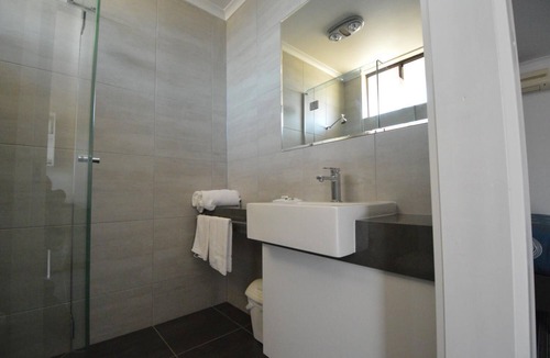 Swan Hill Hotel | Paruna Motel