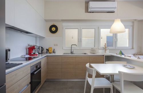 Kokinos Pirgos Apartment | Pasithea Suite | Beachfront Getaway