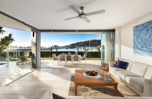 Hamilton Island Apartment | Pavillions 17 Waterfront with Private Pool and Buggy