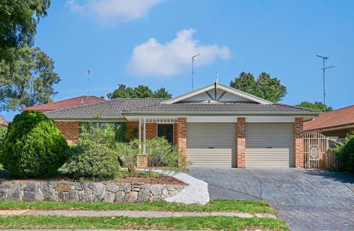 Stanhope Gardens House | Peaceful and Spacious single storey house with split A/C in each room