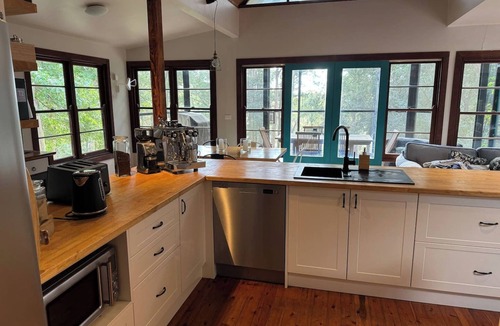 Mountain Lagoon Cabin | Peaceful Cabin in National Park