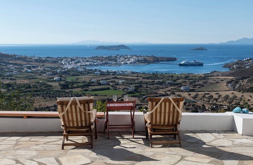 Ydrousa House | Peaceful Cycladic Villa, Andros, Large Pool, Aegean Views, 5 mins from the port