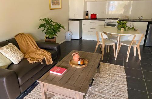 Bow Bridge Ski Chalet | Peacehaven Chalet on the Irwin Inlet