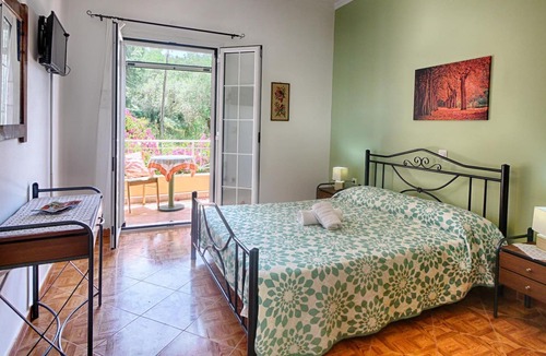 Sinarades Apartment | Pelekas Ferienwohnung mit Meerblick nur 200m vom Strand