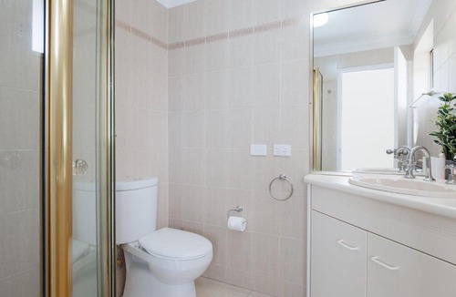 Soldiers Point Apartment | Pelican Sands 3 stunning waterfront unit with magical water views and air conditioning